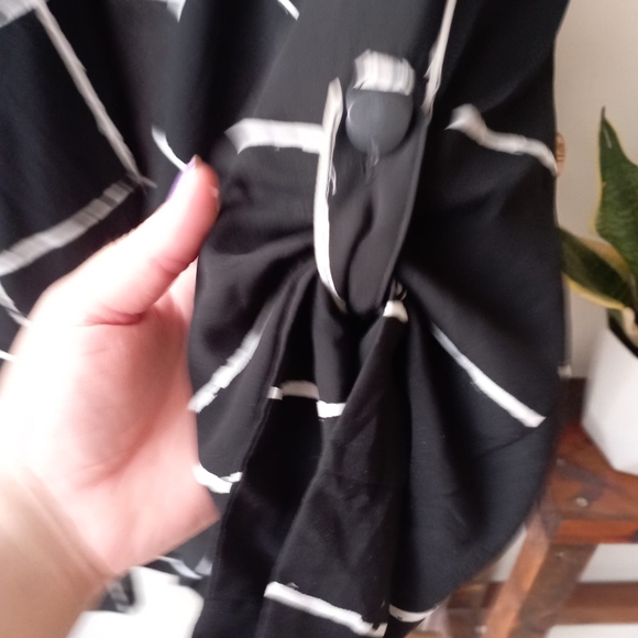 Black and White Jacket - Picture 11 of 14